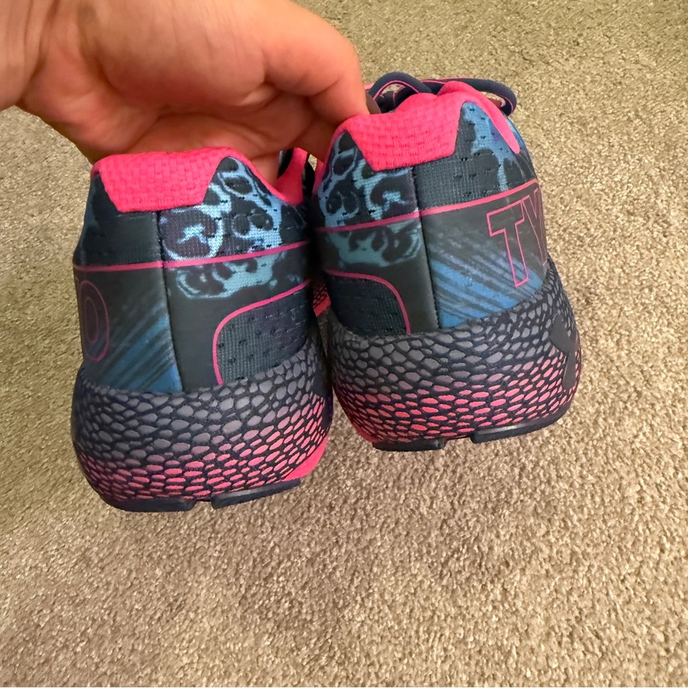 EUC Under Armour Men’s Hovr Tokyo Machina Blue and Pink Running Sneaker Size 13 - Picture 6 of 8